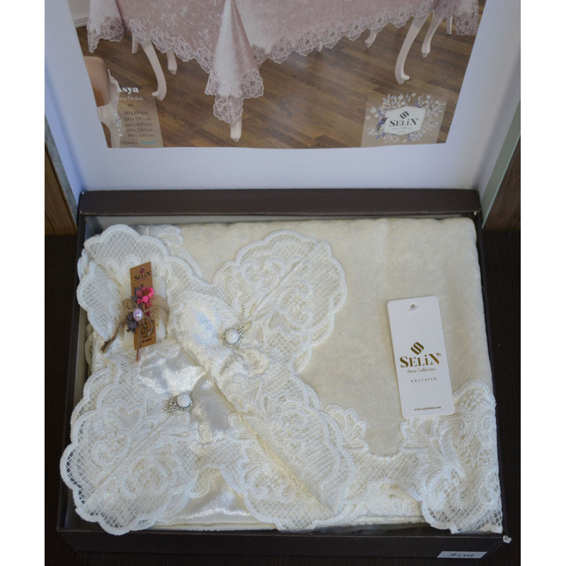 Велюровая скатерть Selin Asya 160х220 Беж Велюровая скатерть Selin Asya 160х220 Беж