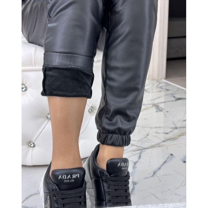 Жіночі теплі штани джогери еко-шкіра 46р Жіночі теплі штани джогери еко-шкіра 46р